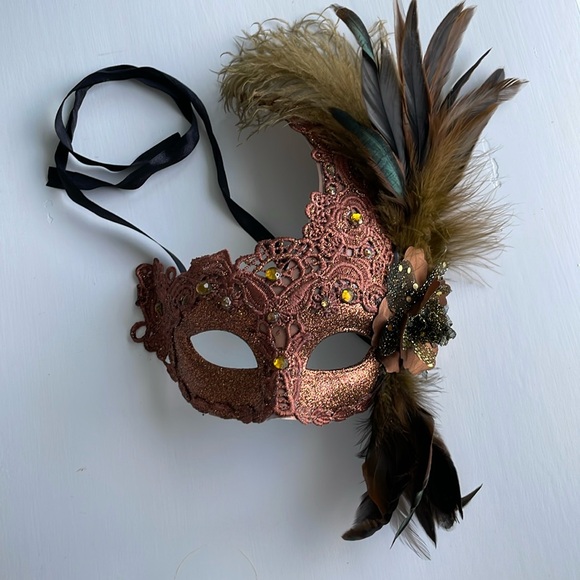 Masquerade mask - Picture 1 of 3